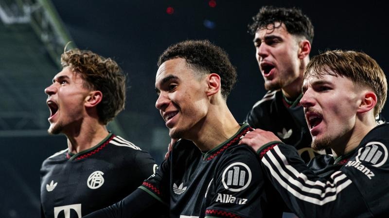 [中超]第30轮：大连英博VS上海海港