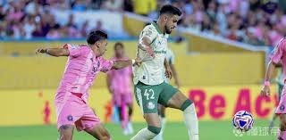 由于约什科·格瓦迪奥尔因伤将缺阵数周，曼城迅速采取行动。